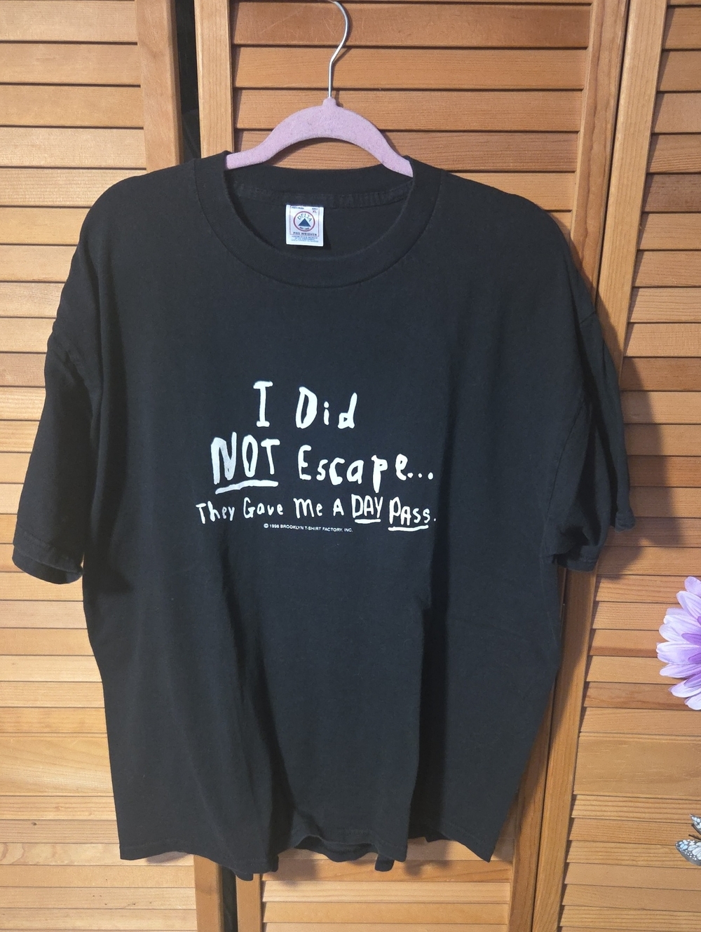 Vintage 1998 Black Graphic Tee - I Did NOT Escape Day Pass